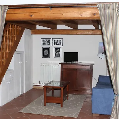 Al Vicolo De Piazza Apartment *